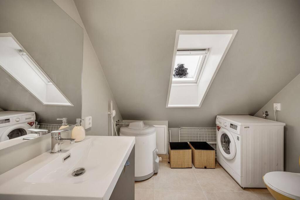 Ferienhaus Dinbnb Homes I 4-bedroom Historical House In Romantic Surroundings *